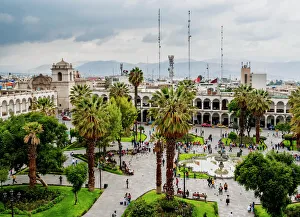 Verwandte Bilder Drucke: Plazas der Armee mit Aussicht von oben in Arekipa im Südamerika (Arequipa)
