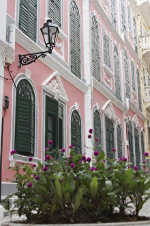 Chinesisch Drucke: Chinesisch-portugiesische Kolonialarchitektur in Macau (China), Asien