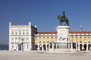 Portugal Tourist Attractions Drucke: Praca do Comercio, monument of King Jose I, Baixa, Lisbon, Portugal, Europe