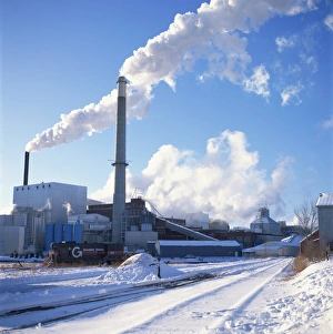 United States Travel Destination Drucke: A pulp mill in winter at Bucksport