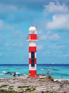 Tropical Ocean Views Drucke: Punta Cancun Lighthouse, Cancun, Quintana Roo State, Mexico