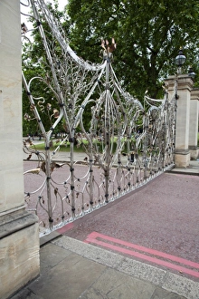 United Kingdom Capital Cities Drucke: Queen Elizabeth Gate, Hyde Park, London, England, United Kingdom, Europe
