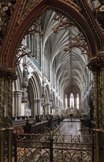 Lichfield Drucke: Durch das Quire sah man die Skidmore-Schrein in der Lichfield-Kathedrale im Staffordshire