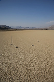 Arid Landscape Photography Tips Drucke: The Racetrack Point