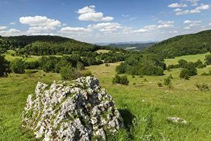 German Natural Landmarks Drucke: Randecker Maar, former volcanic pipe, Ochsenwang, Swabian Alps, Baden-Wurttemberg