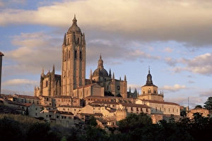 Christian Architecture Photography Drucke: Last rays of light on the cathedral