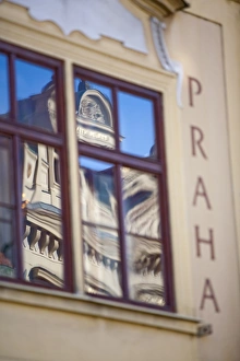 Czech Republic Travel Destination Drucke: Reflection, Old Town Square, Prague, Bohemia, Czech Republic, Eirp[e