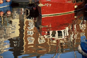 Hampshire England Landscape Drucke: Reflection in water, Camber Docks, Old Portsmouth, Hampshire, England, United Kingdom