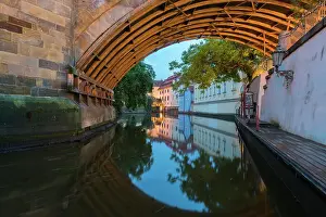 Charles Bridge At Night Drucke: Reflections in Devil's Channel (Certovka) under Charles Bridge