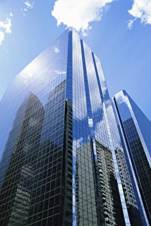 Urban Landscape Photography Tips Drucke: Reflections in glass of a modern skyscraper, downtown, Calgary, Alberta, Canada