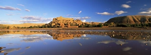 North African Village Life Drucke: Reflections of kasbah in river