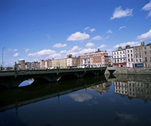 European Waterfront Cities Drucke: Reflections in the River Liffey