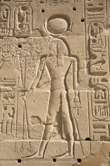 Karnak Temple Complex Drucke: Relief of Deity, Karnak Temple Complex, UNESCO World Heritage Site, Luxor, Thebes, Egypt