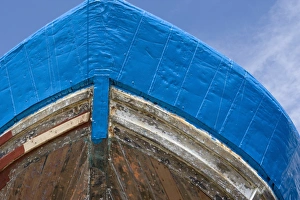 Morocco Travel Images Drucke: Repaired boat hull in docks