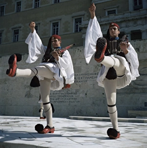 Syntagma Square Greece Drucke: Republican Guard