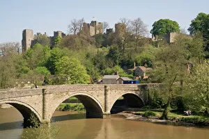Shropshire Drucke: Fluss Severn und Schloss Ludlow in Shropshire im Vereinigten Königreich in Europa