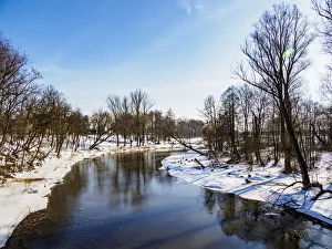 Polish Countryside Photography Drucke: River Wieprz at winter time, elevated view, Serniki, Lublin Voivodeship, Poland, Europe