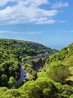 Greek Islands Greece Drucke: Road to Arkadi Monastery, elevated view