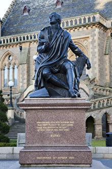 Dundee Scotland Drucke: Robert Burns Statue, Albert Square, Dundee, Scotland