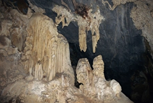 Cave Exploration Photography Drucke: Rock formations in the interior of the Cango Caves
