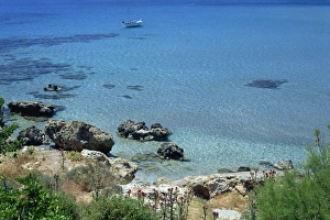 Greek Island Hopping Guide Drucke: Rocks and sea