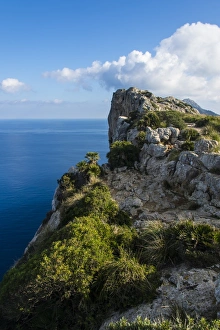 Colorful Rock Formations Europe Drucke: The rocky cliffs of Cap Formentor
