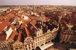 Central Europe Destinations Drucke: Rooftops, Old Town Square, Prague, Czech Republic, Europe
