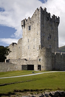 Drucke von Rosenburg Schloss im Killarney-Nationalpark in der Grafschaft Kerry im Bezirk Munster in der Republik Irland und Europa Bilder Datiert 2006 August: Rothenschloss
