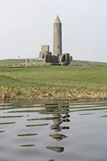 United Kingdom Lake Views Drucke: The Round Tower