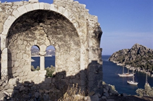 Anatolia Travel Destination Drucke: Ruined priory