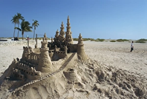 Outdoor Recreation Ideas Drucke: Sand castle on the beach