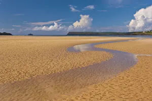 England Coastal Scenery Drucke: Sand patterns and low tide at Harbour Cove, River Camel estuary mouth near Padstow