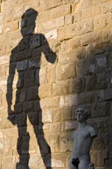 Famous Statues In Europe Drucke: Shadow of statue of David