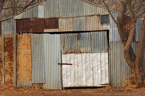 Australian Gold Rush History Drucke: Shed, Sofala, historic gold mining town, New South Wales, Australia, Pacific