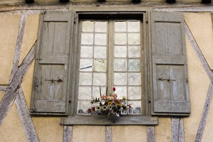 Half Timbered Houses France Drucke: Shuttered window, half-timbered building, Place de la Couverts, Mirepoix