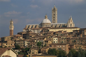 European Landmarks In Italy Drucke: The skyline of Siena
