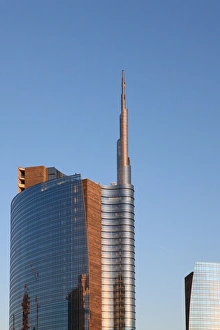 Glass Facade Architecture Europe Drucke: Skyscraper at sunset, Garibaldi District, Milan, Lombardy, Italy, Europe
