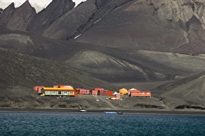Polar Regions Images Drucke: Spanish base, Deception Island, South Shetland Islands, Antarctica, Polar Regions