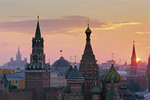 Moscow Cityscape Photography Drucke: St. Basils Cathedral and Kremlin