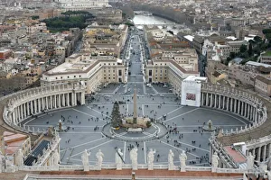 Piazza San Pietro im Vatikan bei Rom in der Region Latium Italiens und Europa