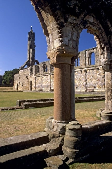 Great Britain Outdoor Photography Drucke: St. Rules tower from the priory, St