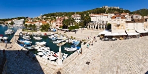 Historic Croatian Architecture Drucke: St. Stephens Square and old harbour