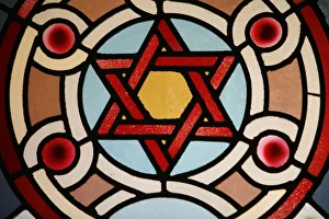 Stained Glass Window Drucke: Stained glass window in Eldrige Street Synagogue, Manhattan, New York