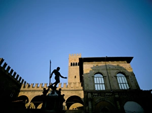 Piazza Maggiore Italy Drucke: Statue of Neptune
