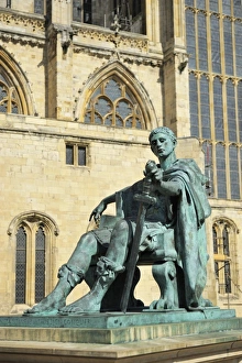 Drucke von Büste des römischen Kaiser Konstantin der Große in York im Vereinigten Königreich York Drucke: Büste des römischen Kaisers Konstantin der Große in York im Vereinigten Königreich