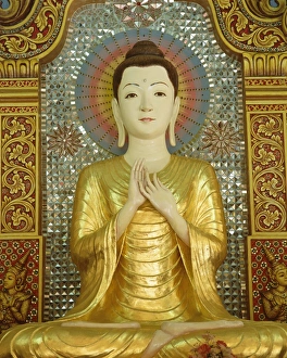 Southeast Asian Buddhist Art Drucke: Statue of a seated Buddha