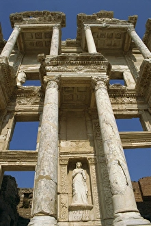 Roman Architecture History Drucke: Statue of Virtue