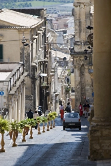 Noto Sicily Italy Drucke: Steep street