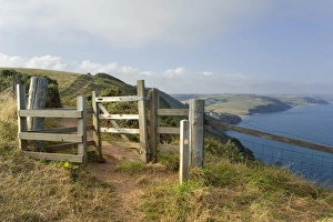 South West England Tourism Drucke: Stile, Devon Coast Path, South Hams, Devon, England, United Kingdom, Europe