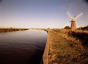 Historic Windmills In Europe Drucke: Stracey Arms windpump, River Bure, Norfolk Broads, Norfolk, England, United Kingdom